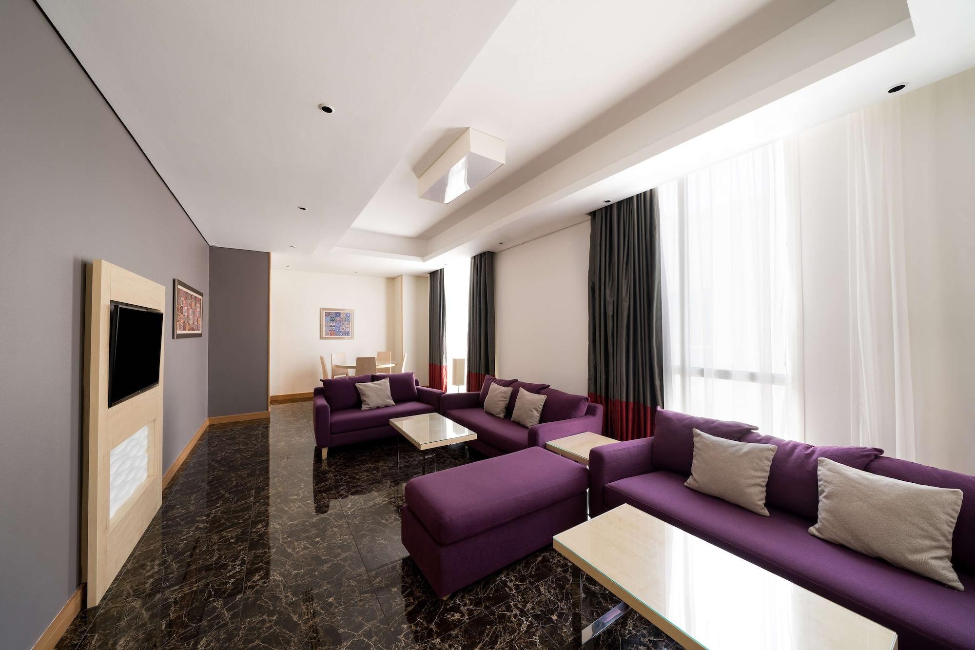Sas Residence & Hotel, Dhahran - Formerly Radisson Blu Ал Хубар Екстериор снимка