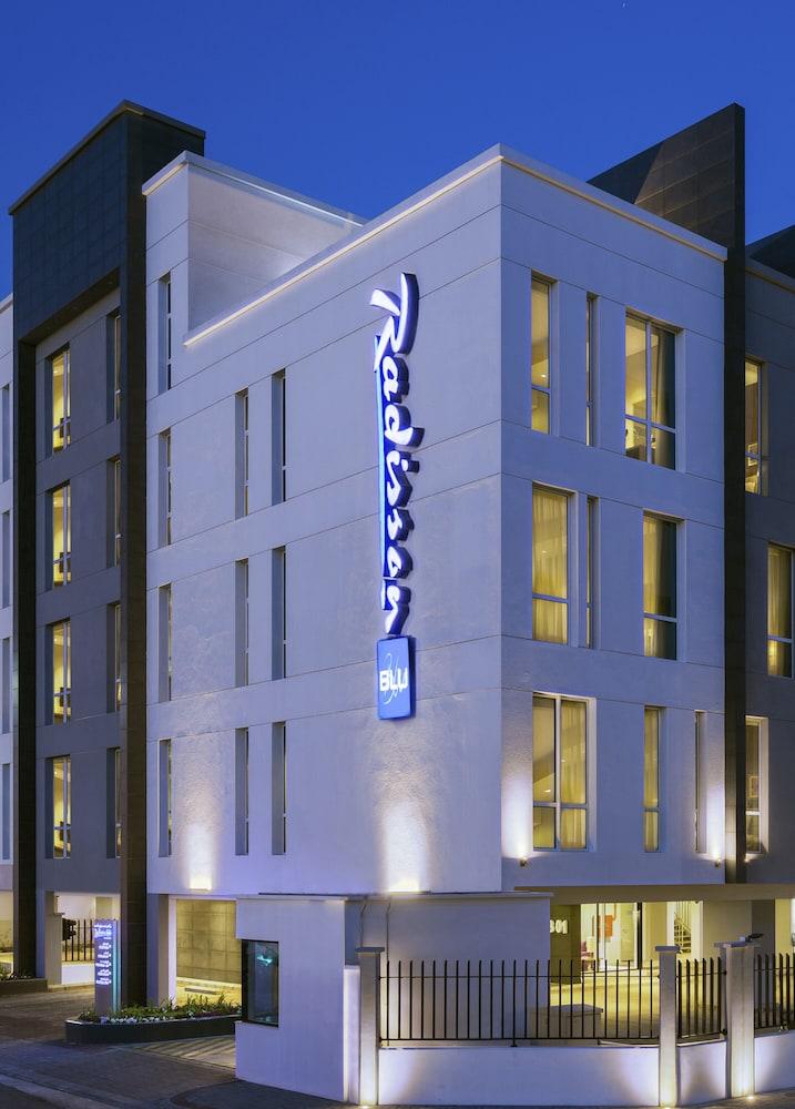 Sas Residence & Hotel, Dhahran - Formerly Radisson Blu Ал Хубар Екстериор снимка
